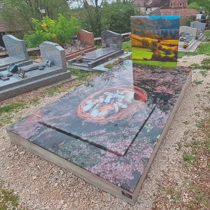 Monument en verre imprimé d’un paysage