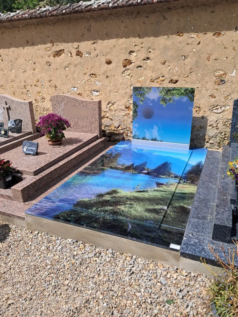 Monument en verre imprimé d'un lac de montagne